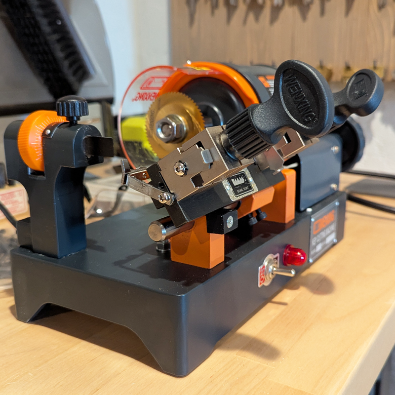 "The Simple Key Duplicator" with KeyFeed Edge Key Duplicator WENXING